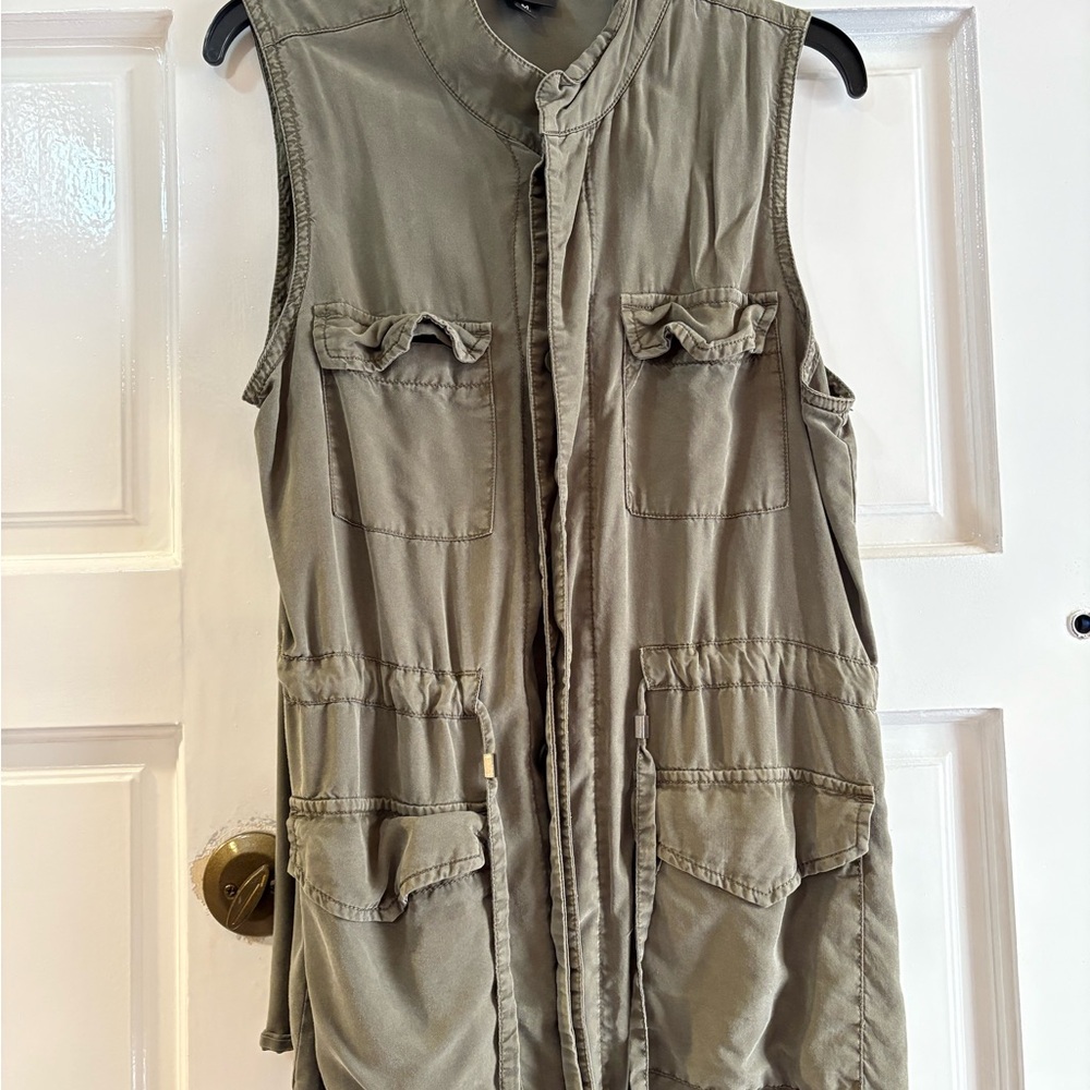 Green women’s Vest